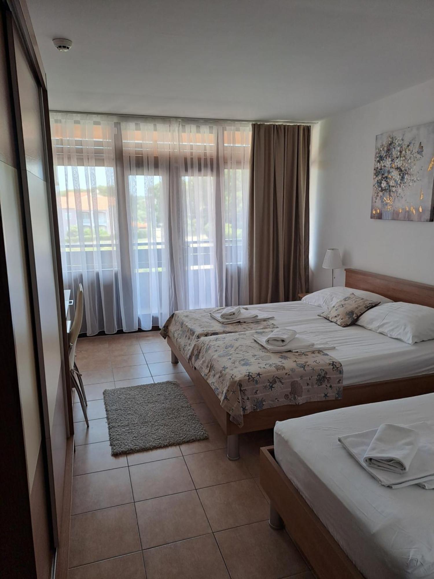 Hotel Albamaris Biograd Na Moru Luaran gambar